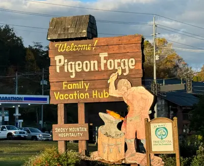 Welcome to Pigeon Forge - October 2023 - Sarah Stierch