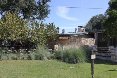 Salt Lick BBQ, Round Rock, Texas (38209244801)