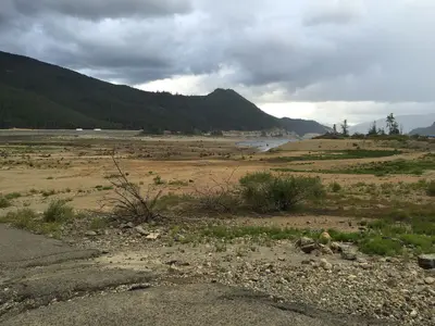 Cloudy day at Keechelus Lake