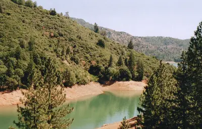 Shasta Lake - panoramio