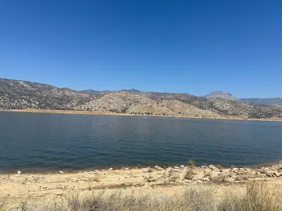 Lago Isabel, California, fronte