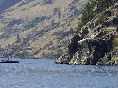 Cliff Jumping-July 09-LK Chelan - panoramio