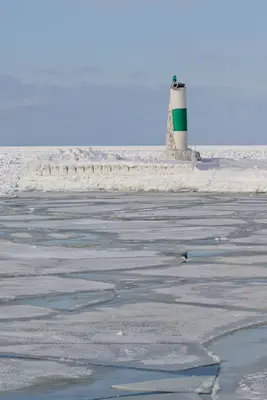 Beacon on ice (3214878045)