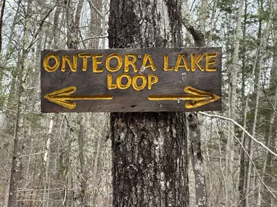 Trail sign for the Onteora lake loop