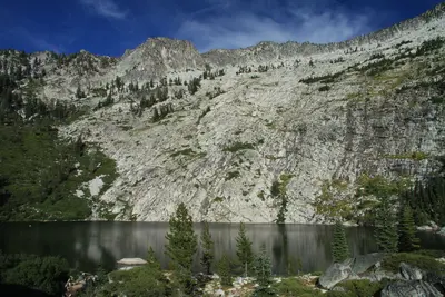 Snowslide Lake near Caribou Lake in Northern California in 2011 (3)