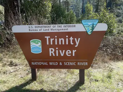 Sign for the Trinity Wild and Scenic River (27750438767)