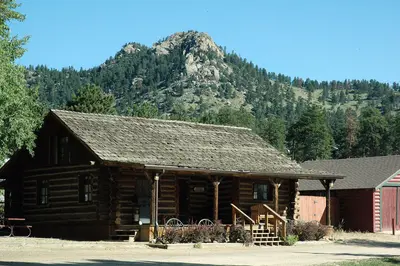 Log cabin, Elk Meadow Lodge & RV Resort, Estes Park, 2009