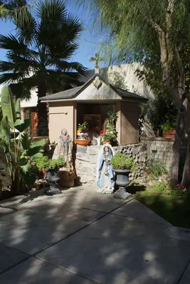 2013, Shrine in the Patio - panoramio