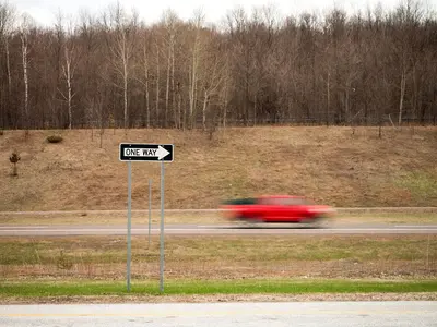 One Way (18425180808)