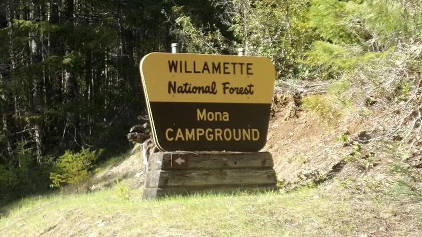 Mona Sign