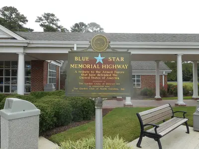 SB I-95 NC Welcome Ctr; Blue Star Plaque