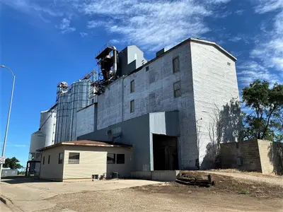 Central Dakota Flouring Mill Grain Elevator NRHP 02000573 Kingsbury County, SD