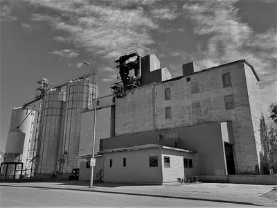 Central Dakota Flouring Mill Grain Elevator2 NRHP 02000573 Kingsbury County, SD