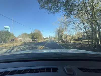 Mapillary (acedagr8) 2026-02-01 20H45M33S078 (1388796529036611 at x6zPbGEJ95WvNuD0Q3V84O with Apple iPhone)