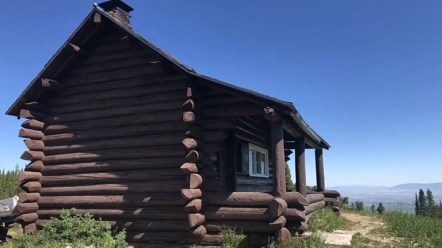 Historic Little Bear Cabin -