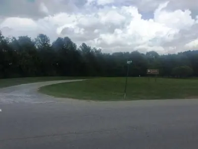 Entrance to the Highland Rim Section of the Natchez Trace National Scenic Trail (fcf07bed-1dd8-b71c-07ce-c3cd7d50849b)