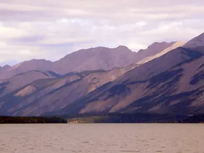 Muncho Lake Prov Park ^^ Vue from Strawberry Campground^^Les Rocheuses du Nord BC - panoramio