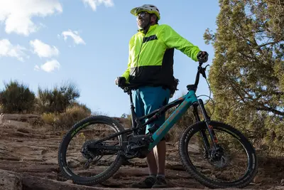 E-biker in McInnis Canyons NCA in Grand Junction, Colorado (49728300003)