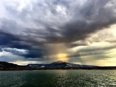 Riana - Abiquiu Lake storm