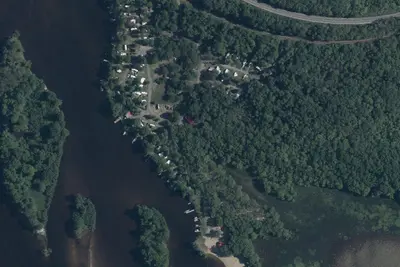 Camping des Chutes-de-la-Rouge