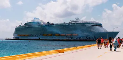 RCL Wonder of the Seas (53750636239)