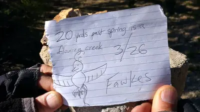 WR120 Fawkes Leaves a Friendly Note (33746617962)