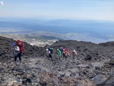 Mountaineers on Mount Adams 03