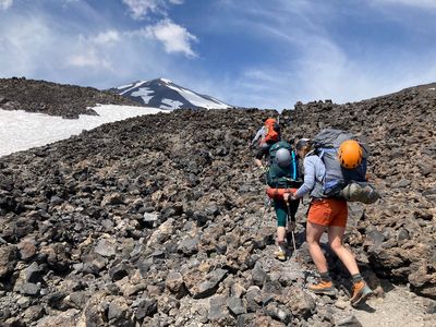 Mountaineers on Mount Adams 04