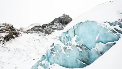 Columbia Icefields Tour, Canada (Unsplash 8n-3h1WkaQk)