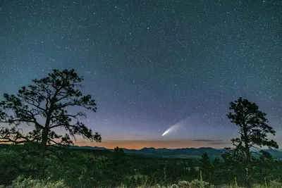 Comet NEOWISE (50155614036)