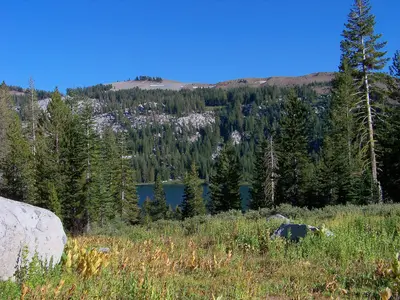 Sierra lakes - white rock lake - panoramio - Scott Thompson (1)