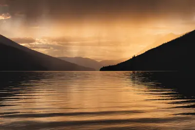 Isaac Lake during golden hour, moments before a storm (DSCF2631)