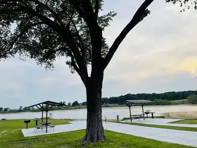 Picnic Table, Electricity Hookup, Fire Pit, Shade, Waterfront, Water Hookup