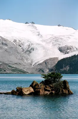 Trips 05 - Garibaldi Lake - 02 - Lake & Bookworms fr Campsite (90974076)