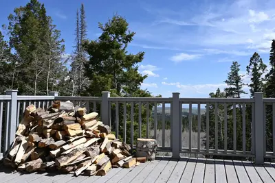 Grizzly Ridge Yurt