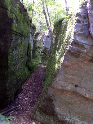 FLT M03 2.5 mi - Typical channel through maze of rocks at Little Rock City - panoramio