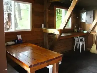Salt chuck east cabin1