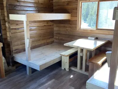 Crescent Saddle Cabin