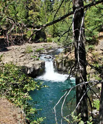 Lower McCloud River Falls, CA 9-06 (15331470431)