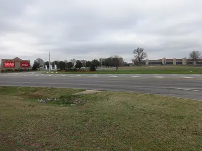 Atlanta Motor Speedway, sign across from US19