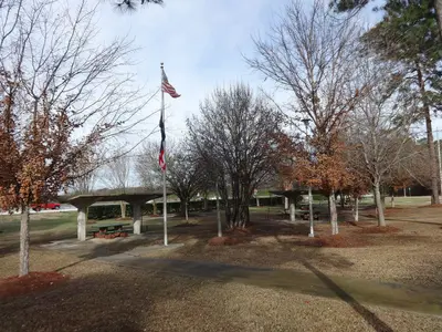 Interstate 75, Rest Area 13 picnic shelters, tables, flagpole
