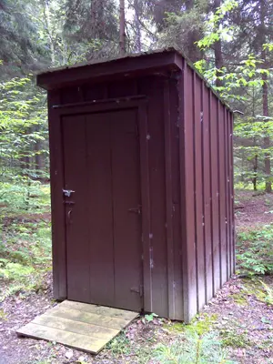 FLT M23 2.41 mi - 0.4 on blue trail - Perkins Pond Lean-to Outhouse, ADA accessible - panoramio