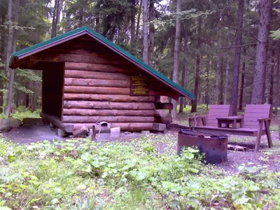 FLT M23 2.4 mi - 0.4 on blue trail - Perkins Pond Lean-to, 8x12' interior, fire ring, chair benches, ADA privy, seasonal creek nearby - panoramio