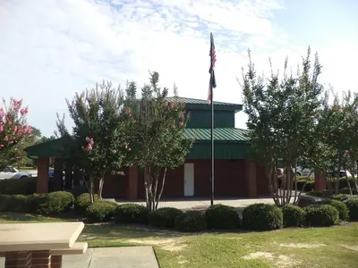Rest Area 10 flagpole and building