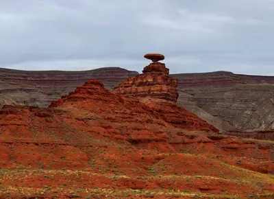 Mexican Hat Rock, Utah State Park, USA - panoramio
