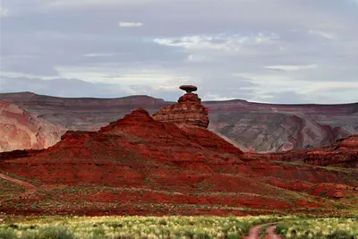Mexican Hat Rock, Utah State Park, USA - panoramio (1)