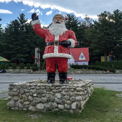 Santa Claus Statue Lake George NY