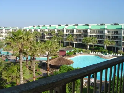 Port Royal Poolside - panoramio
