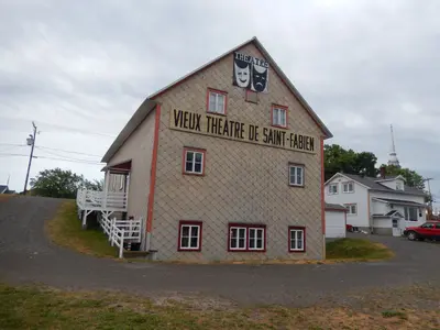 Vieux théâtre de Saint-Fabien août 2017 02
