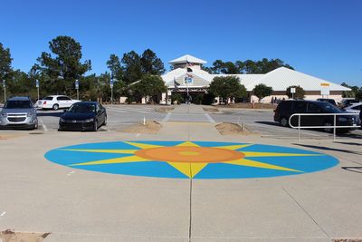Florida Welcome Center (Pensacola) sun and building
